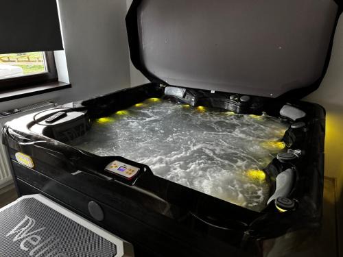 Casa Artemis-jacuzzi și piscină