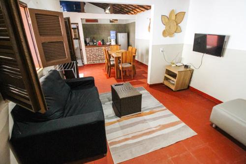 Casa Azul - Aconchego na Broadway a Poucos Metros da Praia