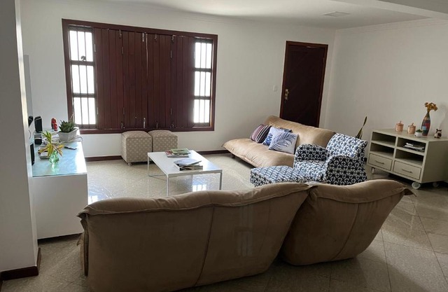 Casa beira mar cond fechado farol Itapuã