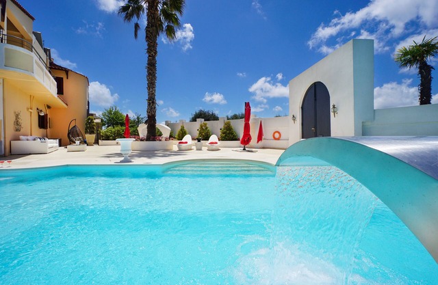 Casa Bella Luxury Living Villa with a heated pool