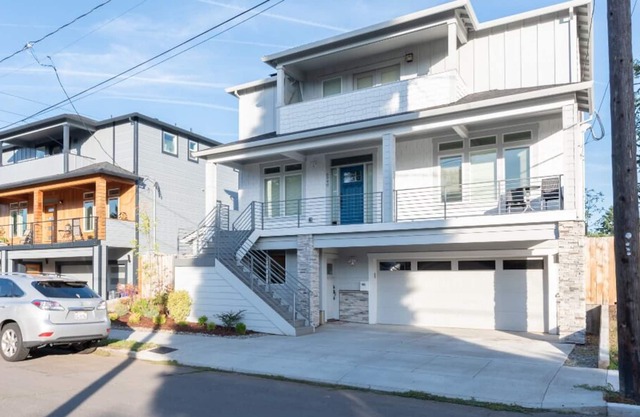 Casa Blanca: New 1 Bedroom Apartment in Quiet University Park Neighborhood