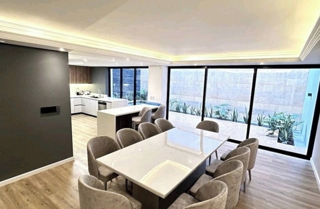 Casa Brisbane
