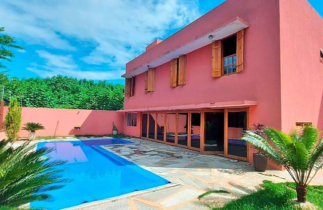 Casa c/ piscina aquecida e churrasq em Pirenópolis