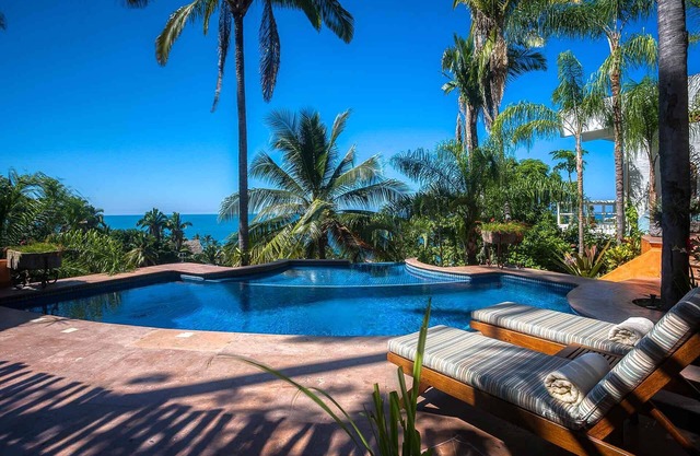 Casa Cascada - Dramatic Ocean Views Throughout!