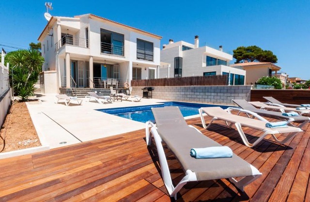 CASA CABRERA- En primera linea de mar- CALA PI-