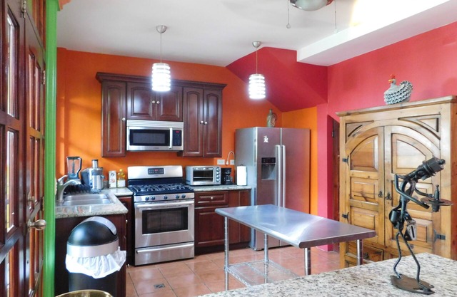 Casa Caimito. A jewel in the heart of the city!