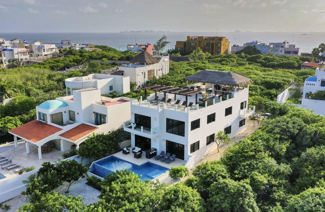 Casa Camacho - 3BR 3.5BA Modern Caribbean Villa on Isla Mujeres