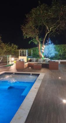 Casa campestre con piscina climatizada a 1 hora de Bogota