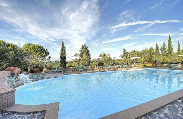 Casa Canarino D: A characteristic apartment surrounded by meadows and by green hills.