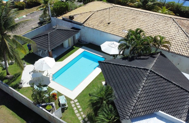 Casa Canto do Mar Guarajuba, between the beach and the lagoon