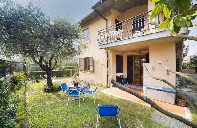 Casa Carla-with garden, next to old town and lake
