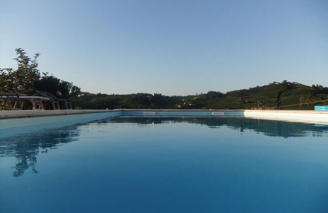 Casa Carolina - Villa/Pool with Bar, 5 bedrooms, 3 bathrooms, Great For Groups.