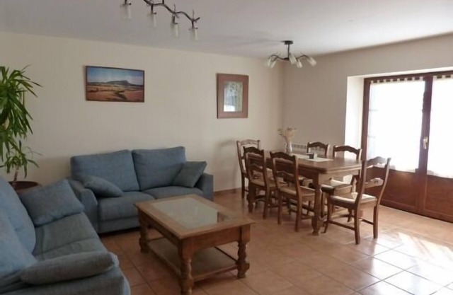 Casa Casbas - Apartment 2 (6 pax)