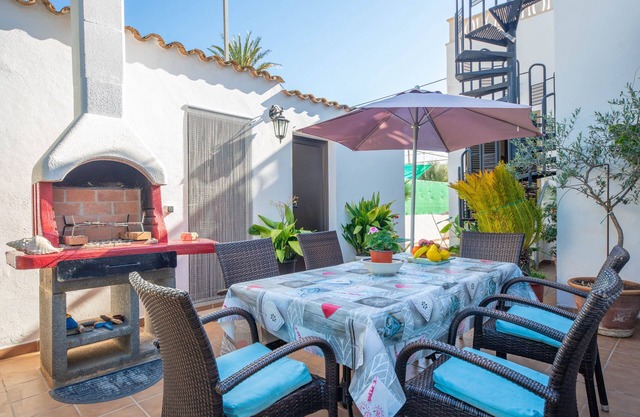 CASA CATY - Chalet with terrace in Sa Ràpita. Free WiFi