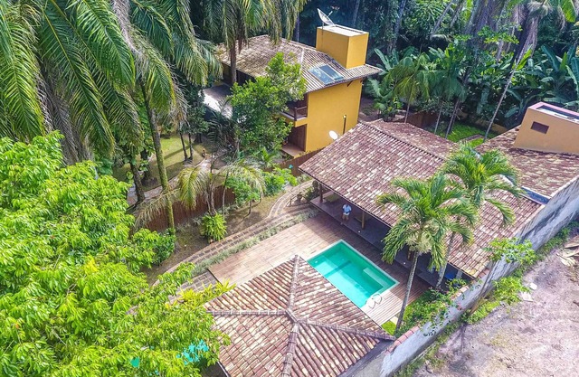 Casa Clareia Para até 12 Pessoas com Piscina a 150 Metros da Praia da Concha