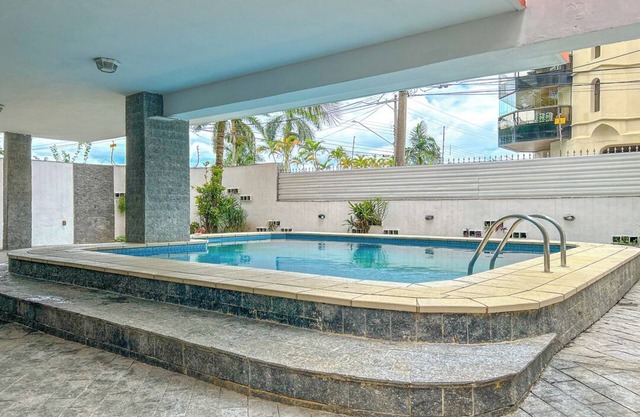 Casa com piscina e lazer completo no Guarujá/SP