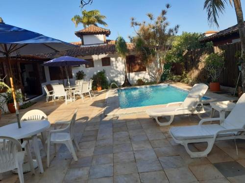 Casa com piscina e sauna proxima a Praia de Manguihos