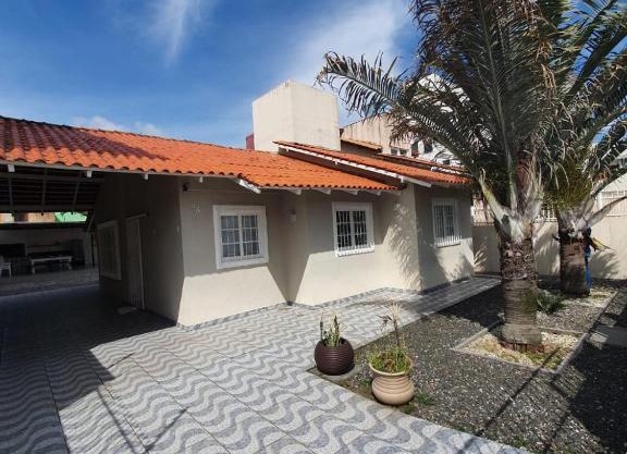 Casa com Piscina em Canasvieras no Centrinho