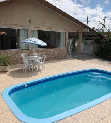 Casa com piscina em Guaratuba