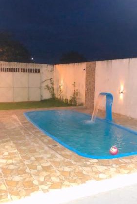 Casa com piscina em Iranduba