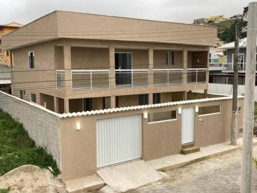 Casa com piscina, grande e espaçosa no Condomínio dos Pássaros