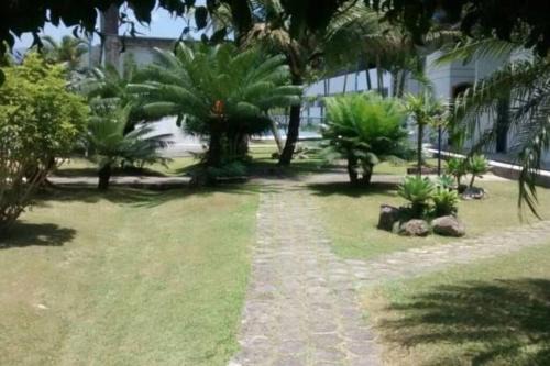 Casa com piscina - Praia do Lazaro