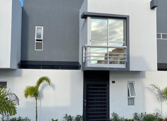 Casa Comoda Con Piscina