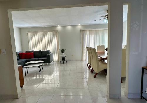 Casa completa, Hosp Angeles, Tec Mty y Facturamos