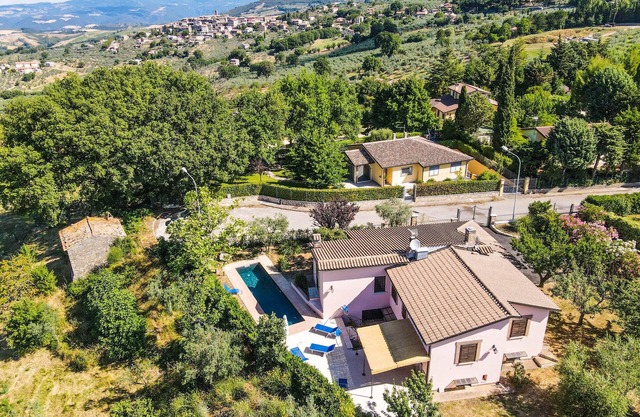 Casa con giardino/piscina privati vicino a Orvieto