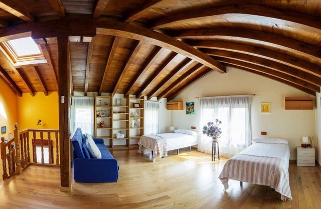 Casa con jacuzzi Mompia
