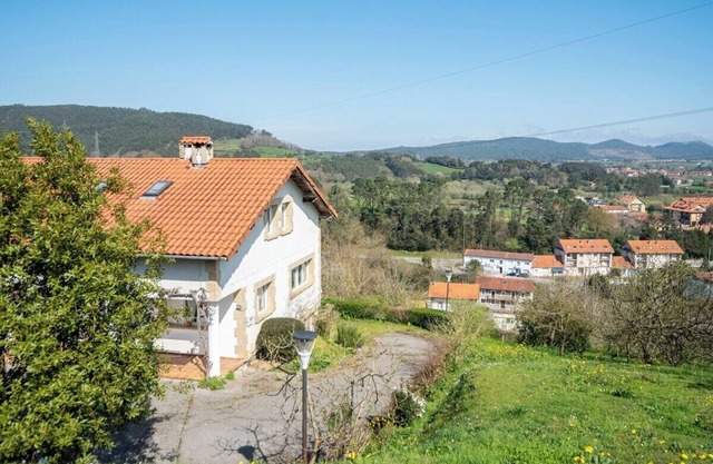 Casa con jardín en Gama