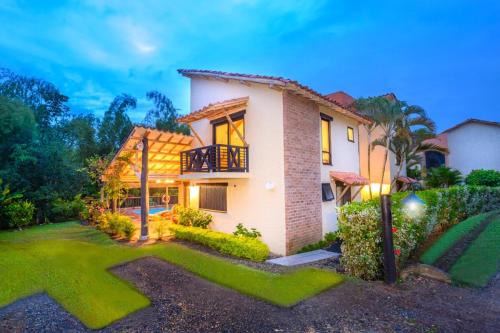 Casa con piscina privada fincas panaca, Quindío