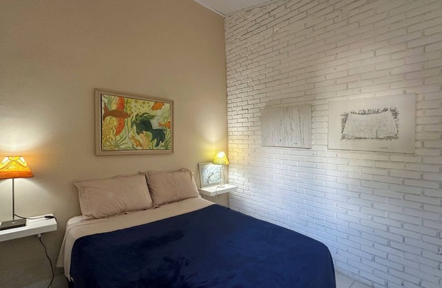 Casa confortável, bem equipada com Wi-Fi e garagem