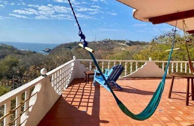 Casa Costeña: 2 Bedroom House with an Ocean View