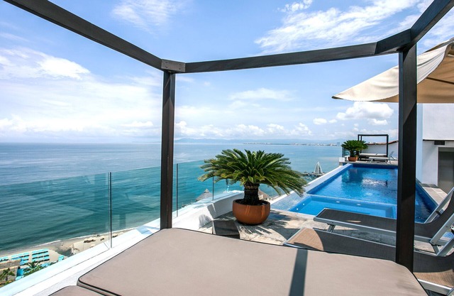 "Casa Désir" | Steps to Los Muertos Beach/Mantamar | Ocean Views | Private Pool!