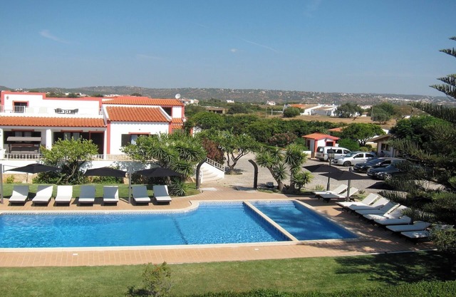 Casa da Horta Apartamento Familiar de 2 Quartos, Bbq, Piscina, Wi-fi, Jardim