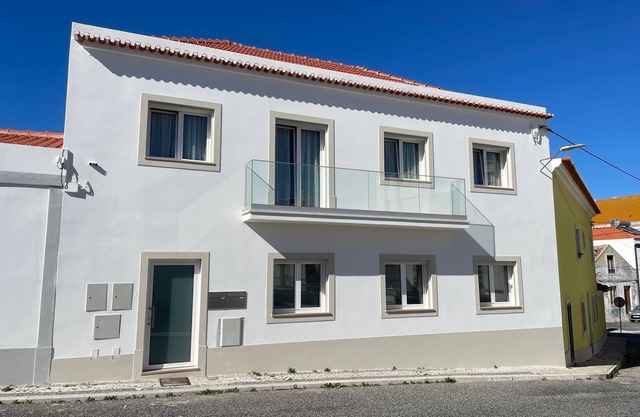 Casa das Redes - Walk to Peniche Beach