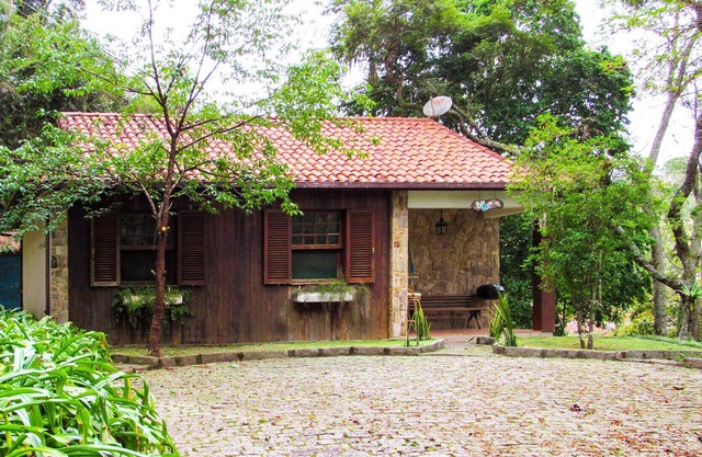 Casa de campo Azaleia c churrasqueira e lazer - RJ
