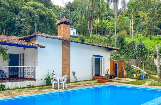 Casa de campo com piscina e lareira - Mairiporã/SP