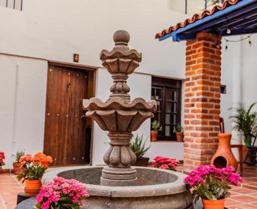 Casa de hospedaje -La Abadía de San Pedro