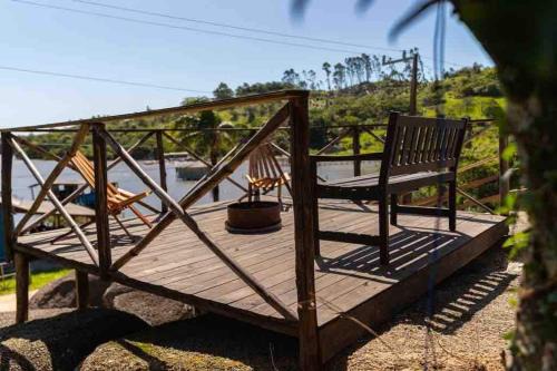 Casa de Lago Recanto das Pedras