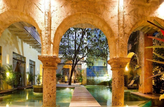 Casa De Los Reyes 15bedroom 15000 Sqft Ciudad Amurallada Top Location Luxpool