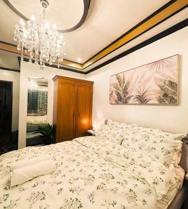 Casa de Nuevo Comfy, Central and Netflix