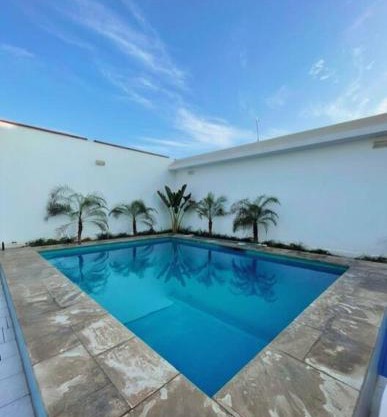 Casa de playa para 16 personas con piscina km 126