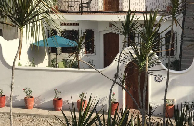 Casa de Sueños Tropicales (ground floor unit)