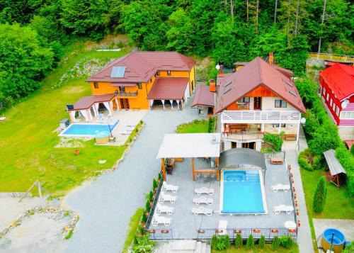 Casa de Vis Băișoara -Cab Mircea -Cab Gaby