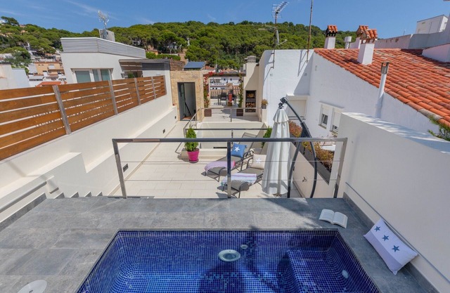 CASA DEL MAR 50m from the beach