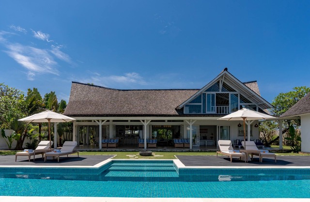Casa Del Mar | Contemporary 3BR Cliffside Luxury Villa