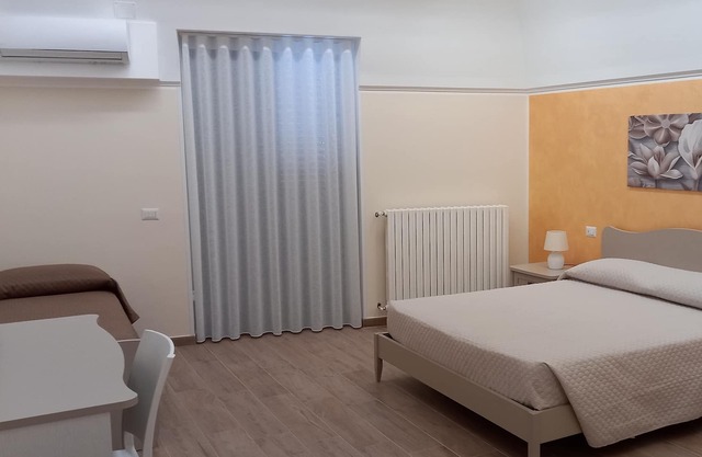 Casa Del monte Tourist rental (yellow room)