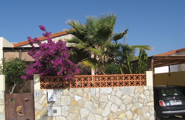Casa Del Sol Canaria 500m From Beach, Tarajalejo, Spain